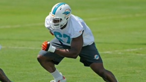 060816-nfl-miami-dolphins-laremy-tunsil.vadapt.664.high.73
