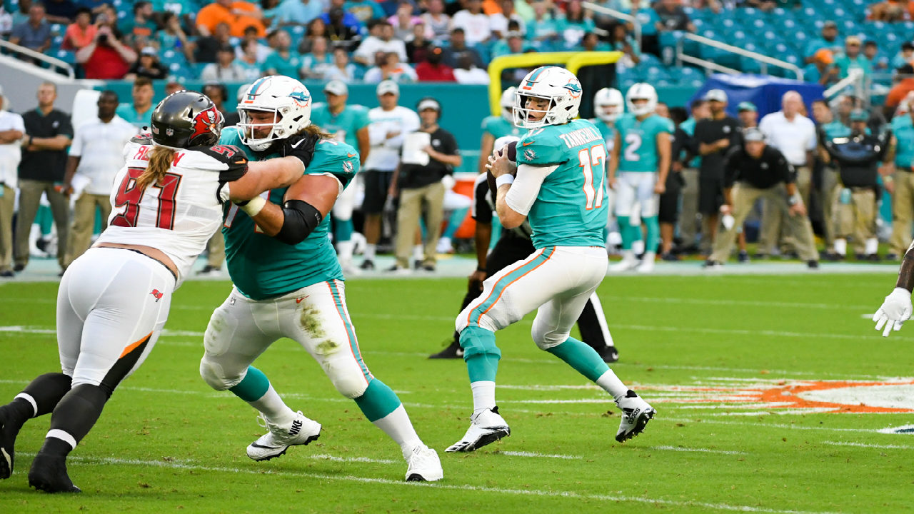 Dolphins saw improvement in discipline and Gesicki's blocking